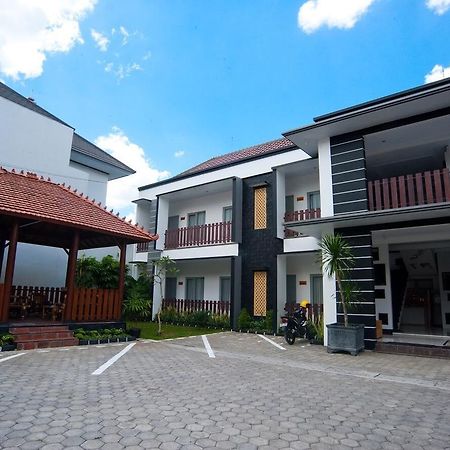 Retra'S Hostel Kejayan Exteriér fotografie